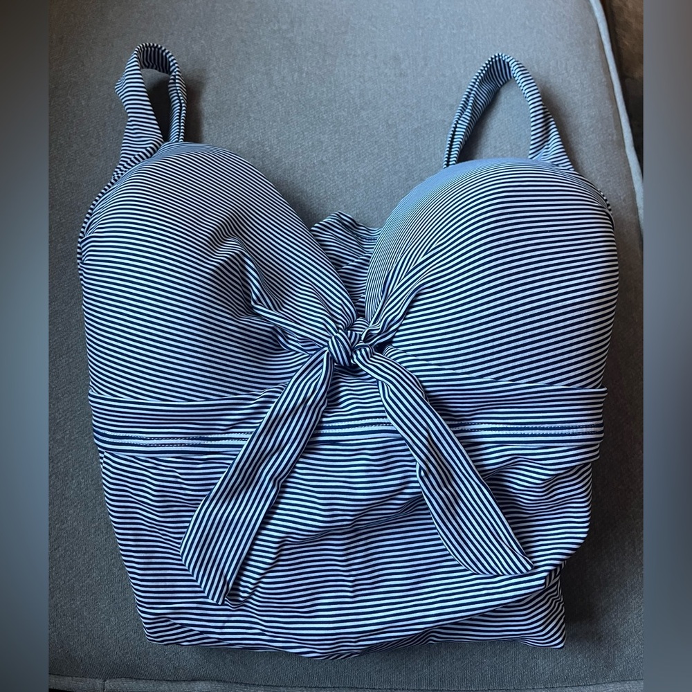 Liz Claiborne, Woman’s Blue & White Striped Gingham Tankini Swim Top, Size XXL